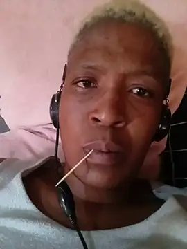 Snapshot of KinkyYours chatting on June 17, 2026, 10:50 am KinkyYours online show from June 17, 2026, 10:50 am