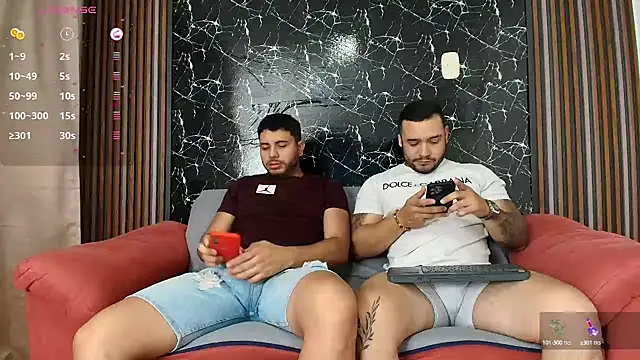 Snapshot of hott_dicks chatting on February 3, 2025, 2:25 am hott dicks online show from February 3, 2025, 2:25 am