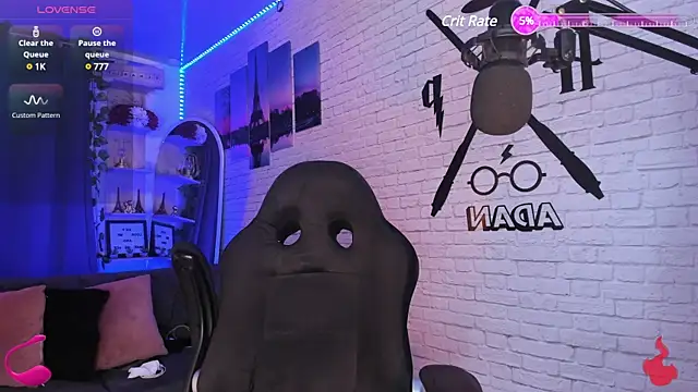 Snapshot of Naughty_Charly chatting on January 20, 2025, 6:43 pm Naughty Charly online show from January 20, 2025, 6:43 pm
