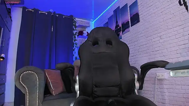 Snapshot of Naughty_Charly chatting on January 29, 2025, 7:00 pm Naughty Charly online show from January 29, 2025, 7:00 pm