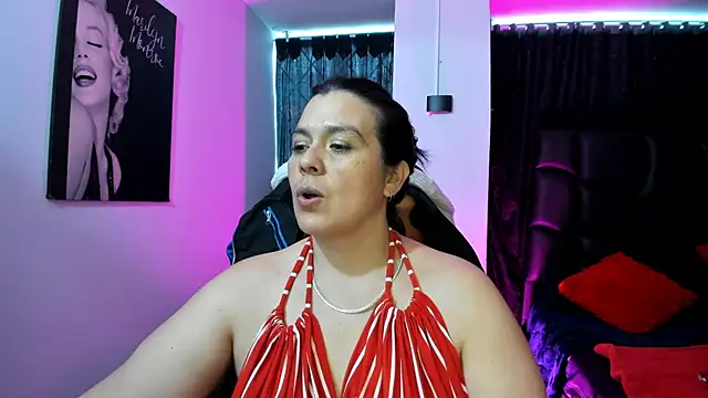 martina foxy  online show from February 10, 2025, 8:31 pm