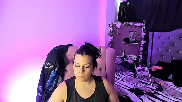 martina foxy  online show from February 15, 2025, 3:28 pm