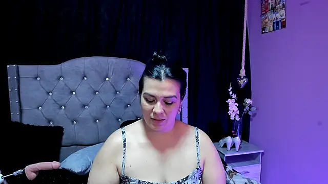 martina foxy  online show from February 21, 2025, 10:26 pm