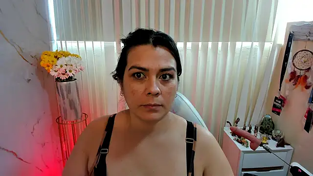 martina foxy  online show from February 22, 2025, 6:30 pm