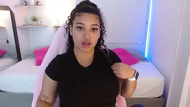 Julia Boobs online show from September 19, 2025, 12:17 pm