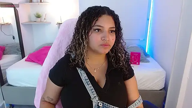 Julia Boobs online show from September 24, 2025, 12:30 pm