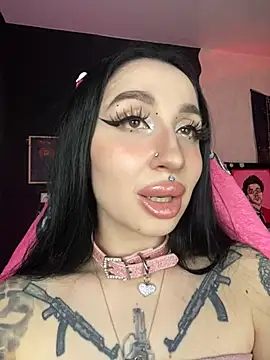 Molly  Moon online show from February 14, 2025, 6:02 am