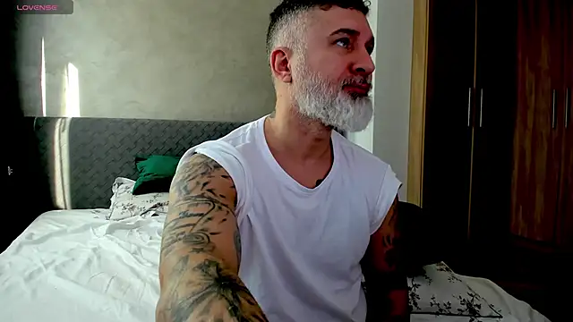 BlowMyXXL online show from March 20, 2025, 6:08 am