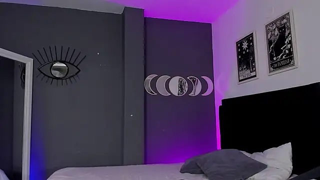 Raven Witch  online show from March 9, 2025, 9:14 pm