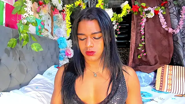 Snapshot of Karly_coffe chatting on June 17, 2026, 9:45 am Karly coffe online show from June 17, 2026, 9:45 am