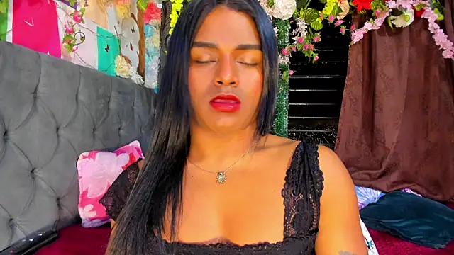 Snapshot of Karly_coffe chatting on July 23, 2026, 9:18 am Karly coffe online show from July 23, 2026, 9:18 am