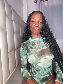 Snapshot of Fanclubbbbb chatting on December 20, 2024, 7:28 pm Fanclubbbbb online show from December 20, 2024, 7:28 pm