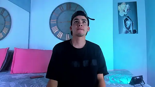 Mike 0233  online show from December 31, 2024, 4:06 am