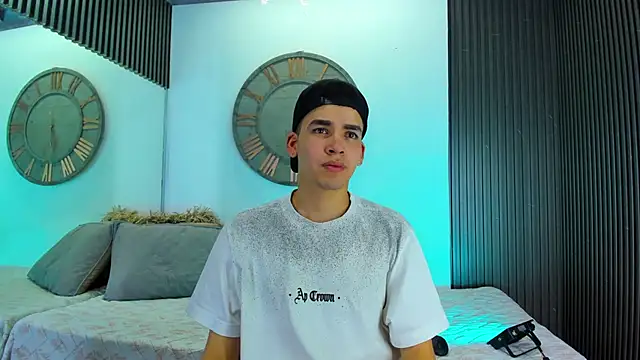 Mike 0233  online show from February 5, 2025, 4:06 am