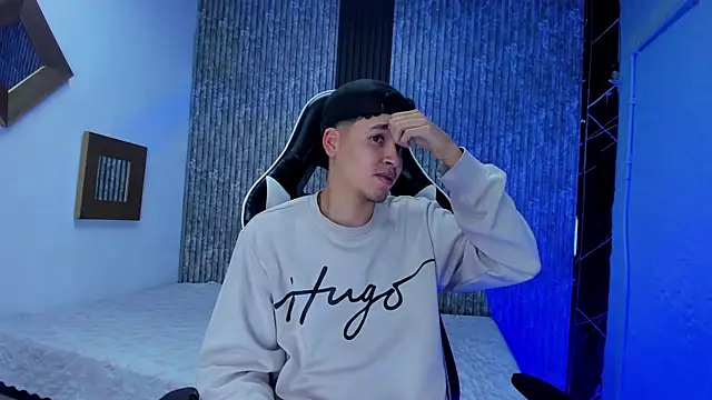 Mike 0233  online show from November 29, 2025, 4:37 am