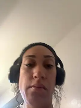 starrynikki online show from January 14, 2025, 7:43 pm