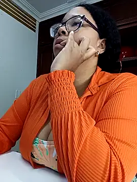 XMara online show from February 17, 2025, 10:58 pm