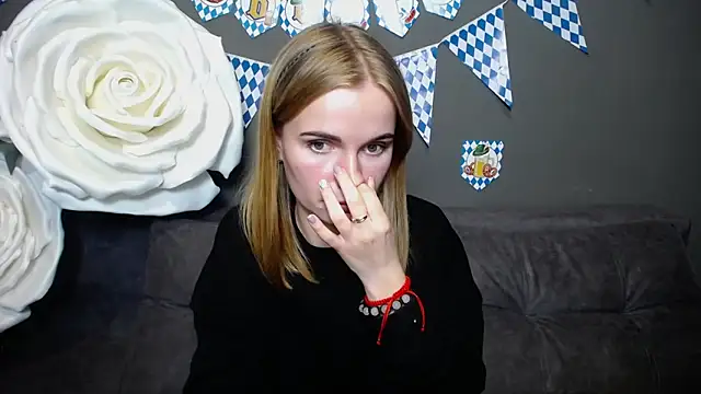 MargaritaKiss online show from October 1, 2025, 6:47 pm