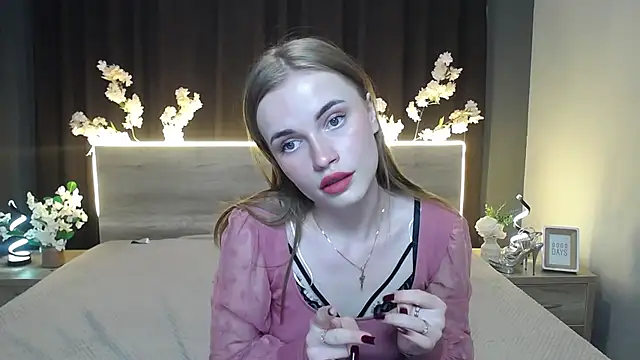 MargaritaKiss online show from March 13, 2026, 8:04 pm