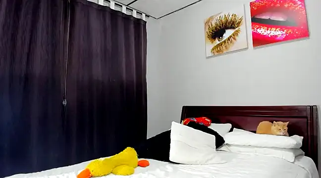 Snapshot of aleziiacam chatting on February 22, 2025, 3:23 am aleziiacam online show from February 22, 2025, 3:23 am