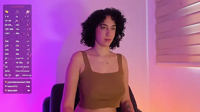 thaliacollins online show from January 10, 2025, 2:55 pm