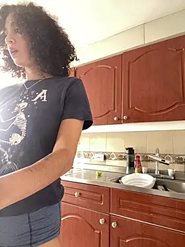 thaliacollins online show from March 14, 2025, 2:52 pm