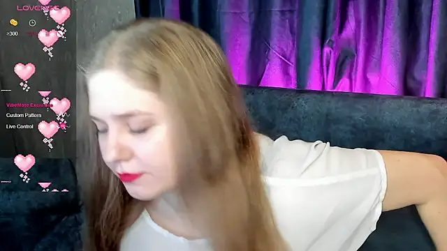 Snapshot of Megan_Violer chatting on December 2, 2024, 3:25 pm Megan Violer online show from December 2, 2024, 3:25 pm