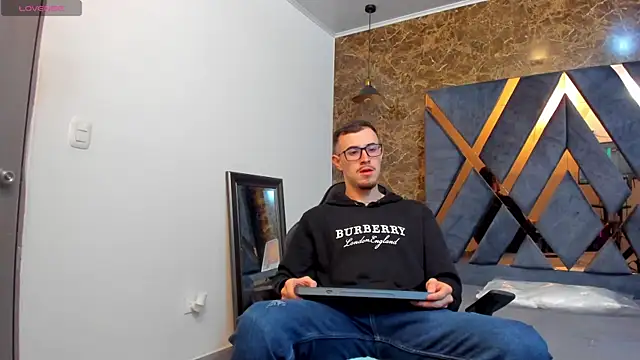 CodyWalkerR online show from February 5, 2025, 5:20 pm