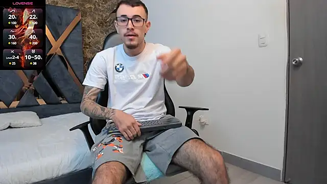 CodyWalkerR online show from March 6, 2025, 5:22 pm