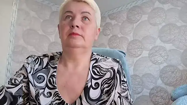 NicoleOlla online show from February 15, 2026, 2:52 am