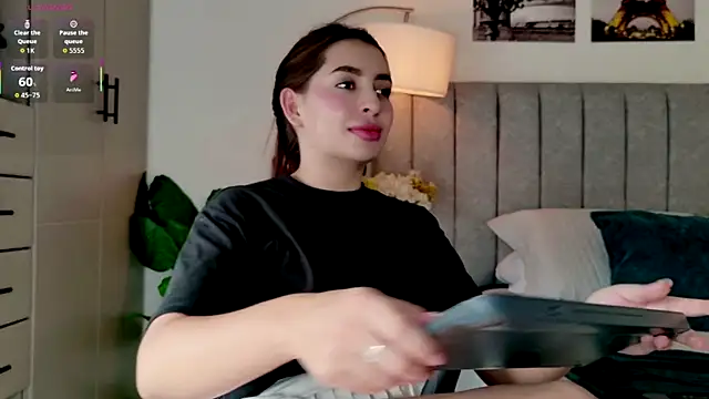 caralella online show from March 17, 2026, 9:18 pm