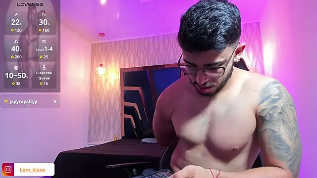 Liam Kleiin online show from April 22, 2026, 11:34 am