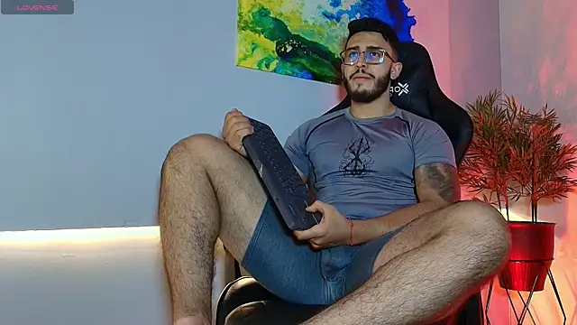 Snapshot of Liam_Kleiin chatting on May 13, 2026, 11:29 am Liam Kleiin online show from May 13, 2026, 11:29 am