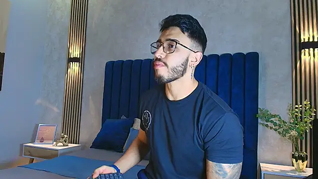Snapshot of Liam_Kleiin chatting on June 6, 2026, 11:26 am Liam Kleiin online show from June 6, 2026, 11:26 am