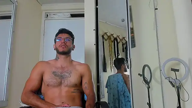 JuanBlade online show from March 13, 2025, 11:41 am