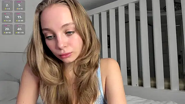 Snapshot of _LISA_BABYMETAL_ chatting on November 8, 2025, 7:08 am LISA BABYMETAL online show from November 8, 2025, 7:08 am