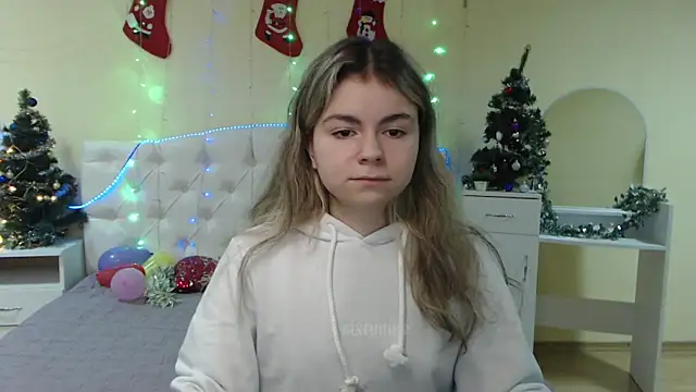 TinaRedly online show from January 12, 2025, 6:16 pm