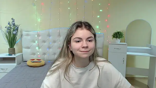 TinaRedly online show from January 19, 2025, 5:28 pm