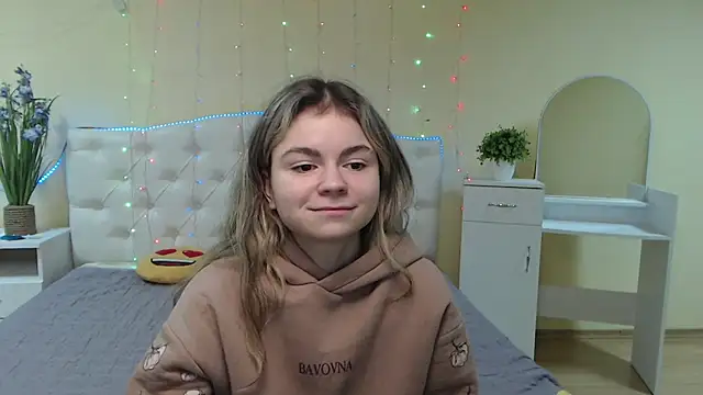 TinaRedly online show from January 21, 2025, 3:59 am