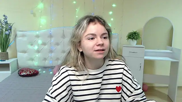 TinaRedly online show from January 27, 2025, 6:41 pm