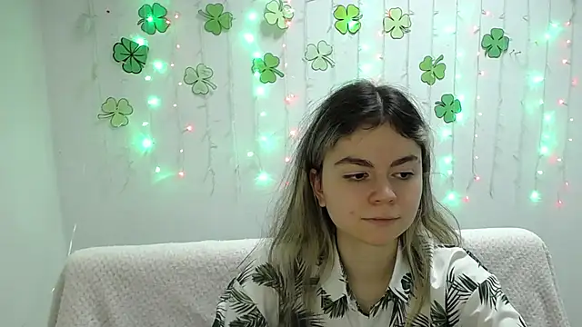 TinaRedly online show from March 16, 2025, 9:26 pm