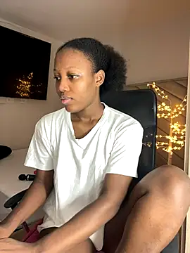 kellya  online show from October 24, 2025, 11:56 pm