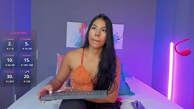 MadissonShakur online show from September 30, 2025, 5:07 pm