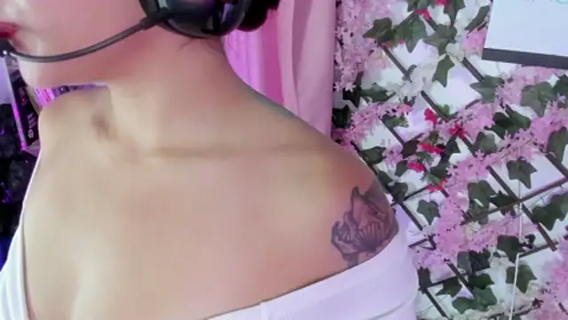 Snapshot of SoyMarce@xh chatting on April 3, 2026, 7:06 am SoyMarcexh online show from April 3, 2026, 7:06 am