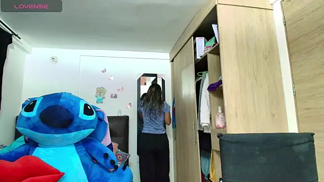 megan collins96 online show from April 6, 2026, 10:22 pm