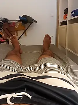 maleesa online show from April 20, 2026, 2:25 am