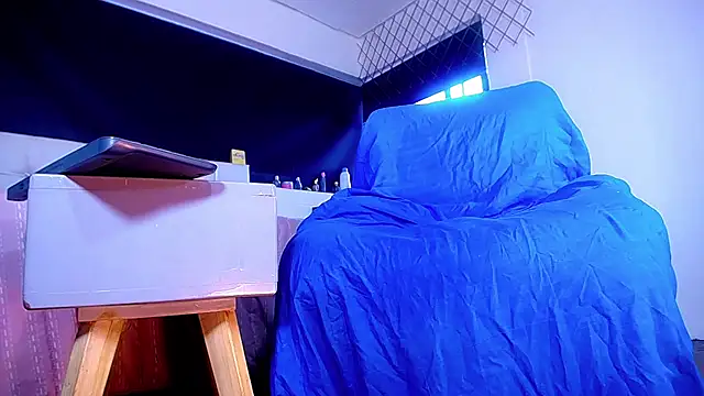 bellatrixx 69 online show from October 24, 2025, 11:39 am