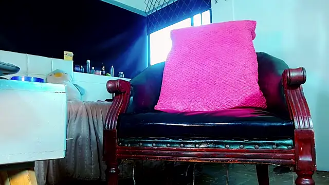 bellatrixx 69 online show from January 7, 2026, 11:45 am