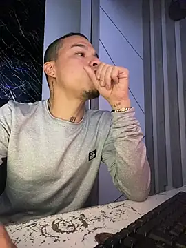 Osiiriis online show from February 14, 2025, 10:04 pm