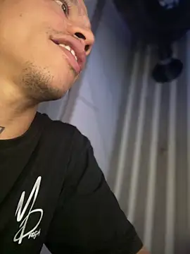 Osiiriis online show from March 11, 2025, 3:16 am